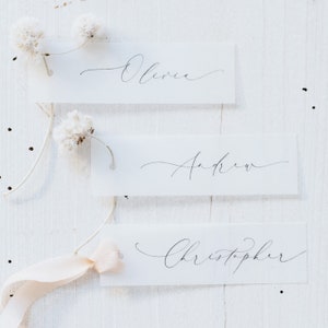 Etiquetas de nome em velino | Etiquetas de lembrancinhas de casamento | Placa de nome | Cartões de lugar de casamento