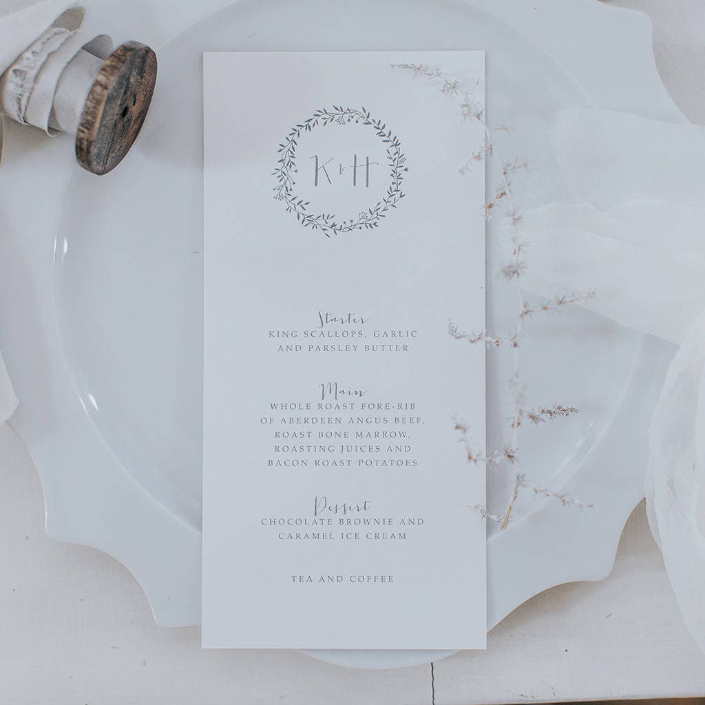 Beautiful Wedding Menu Card - Personalised Dinner Menu With Beautiful Wreath Detail Wedding Place Setting