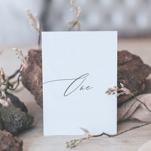 Cartes de numéro de table avec une police de calligraphie rapide - Cartes de nom de table de mariage imprimées - personnalisées
