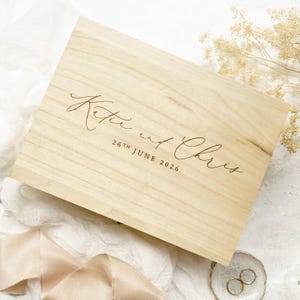 Caja de madera personalizada grabada, caja de recuerdos, recuerdo, regalos de compromiso, regalo de aniversario de madera, regalo del quinto aniversario
