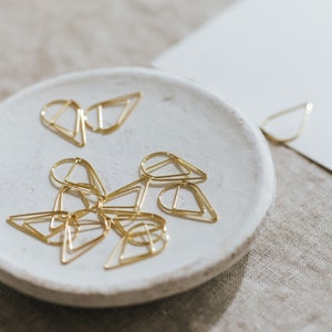 Gold paper clips for wedding - Gold teardrop paper clips