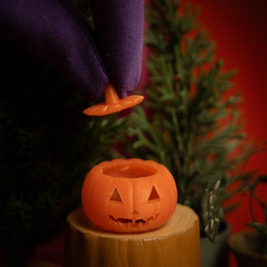 Miniature Jack O&#39; Lantern: Dollhouse Halloween Pumpkin with Lid (SECONDS)