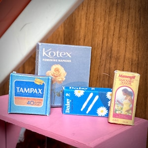 Produkty Vintage Female do druku, tampony, podpaski maxi, irygatory, testy ciążowe, miniatury domków dla lalek diorama, skala 1:6, akcesoria