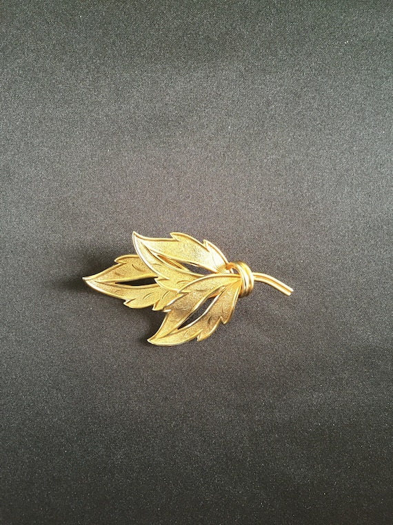 Vintage Signed Coro gold brooch