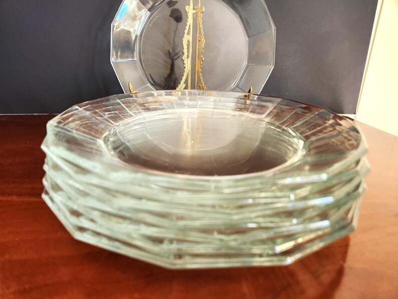 8 Clear Glass Plates