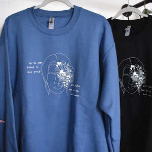 Wildflower Sweatshirt - Two Feet On The Ground