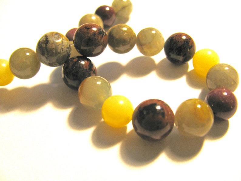 22 beads Agate beads 9 to 10mm 8 inch strand multicolor G-48
