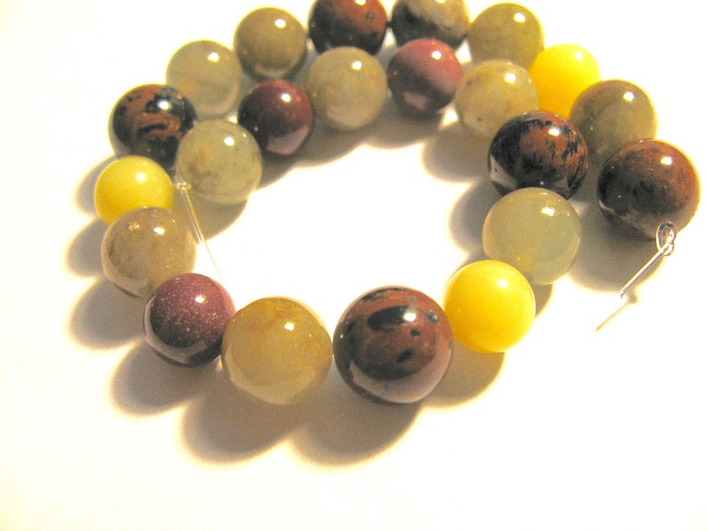 22 beads Agate beads 9 to 10mm 8 inch strand multicolor G-48
