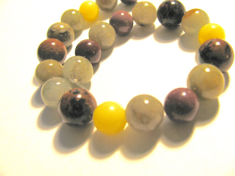 22 beads Agate beads 9 to 10mm 8 inch strand multicolor G-48