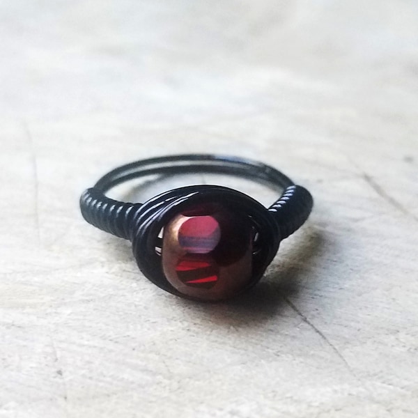 Black and Red Victorian Crystal Wire Wrapped Ring, Black and Red Gothic Ring, Stained Glass Ring, Witchy Aesthetic Ring, Vampire Ring