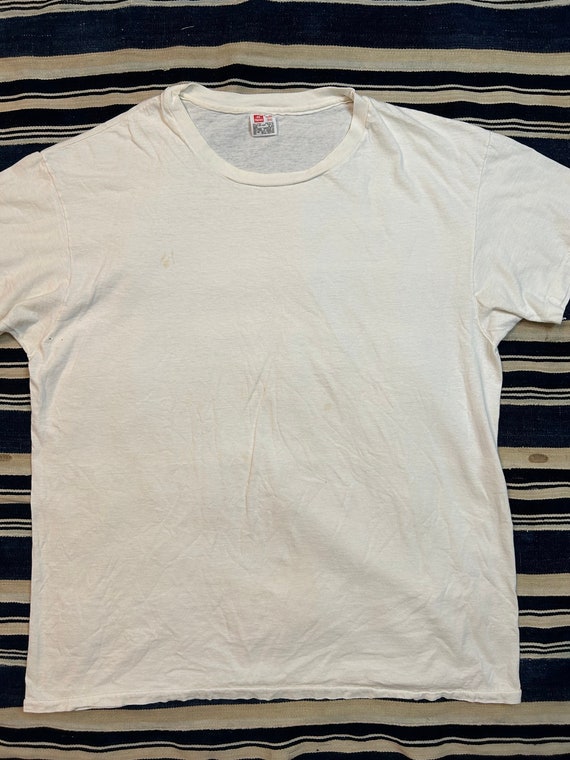 L/XL Vintage 1990s Distressed Hanes White Tee Sin… - image 2