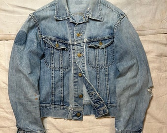 Heavily Distressed Vintage 1970s Lee Denim Jacket Mens Size XS/S