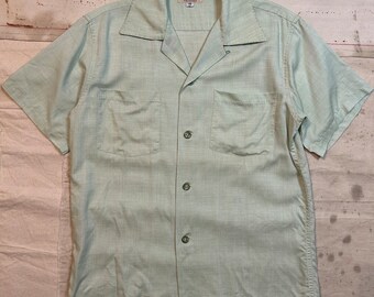 Vintage 1950s Rayon Loop Collar Shirt by Robinson California Mens Size S/M Mint Green