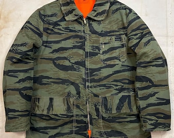 Large 60s / 70s Cotton Camouflage Chore Jacket / Kamo 100% Cotton