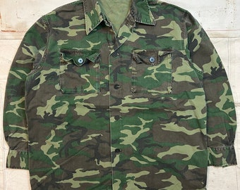 Vintage 1970s-80s Camo Button Down Shirt Mens Size Large Hunting Shirt