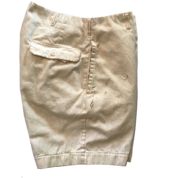 Vintage 1960s Womens Shorts Distressed White Size… - image 2