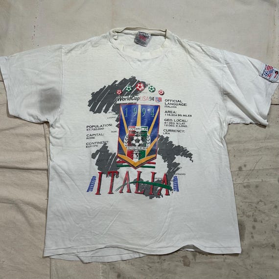 Distressed Vintage 1994 World Cup Soccer Graphic Tee Mens Size M/L