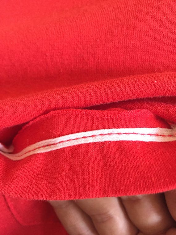 Vintage Distressed 1980s Red Pocket Tee Mens Size… - image 5