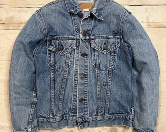 Distressed Vintage 1970s Levis Denim Trucker Jacket Mens Size Small