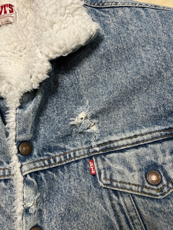 Distressed Vintage 1980s Levis Sherpa Lined Denim… - image 7