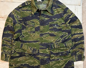 vintage des années 1970 Tiger Stripe Camo Bush Jacket Mens taille grande veste de chasse