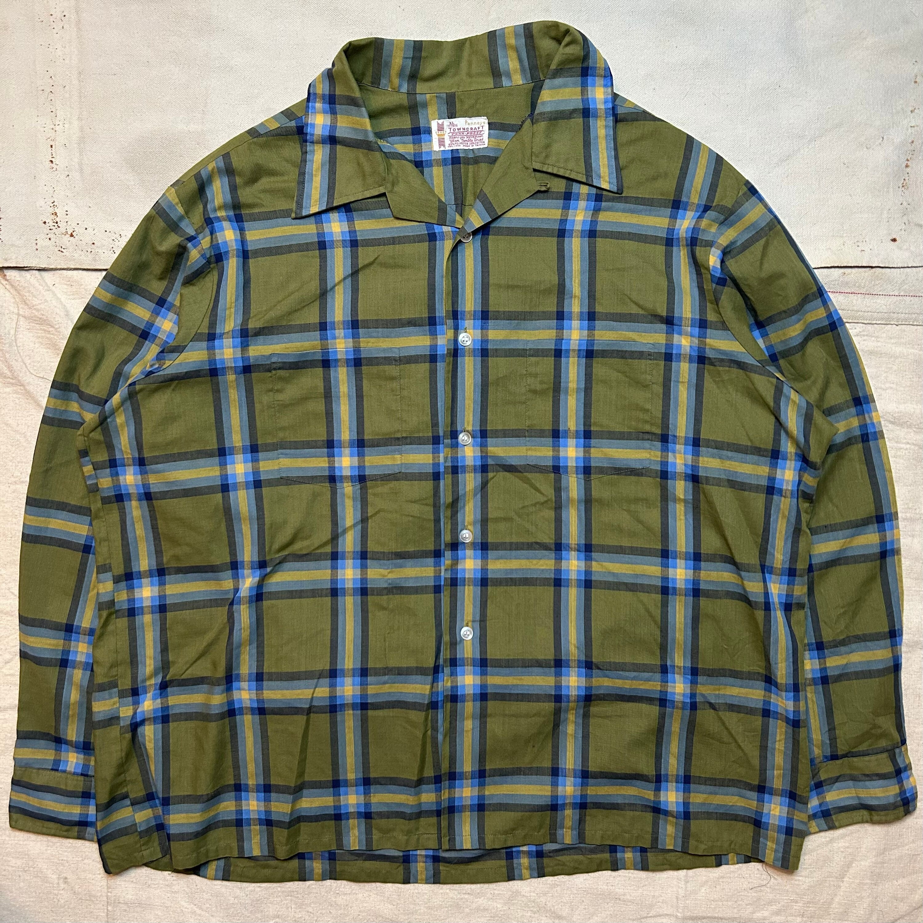 Vintage 1960s Penneys Towncraft Plaid Loop Collar Shirt Modern  
