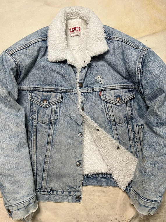 Distressed Vintage 1980s Levis Sherpa Lined Denim… - image 2