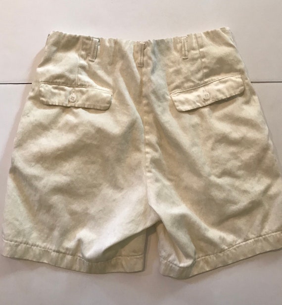 Vintage 1960s Womens Shorts Distressed White Size… - image 3