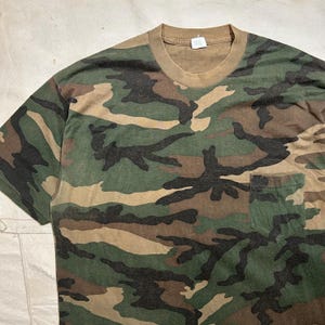 Vintage 1980s Camo Hunting Tee Mordern Mens Size Medium