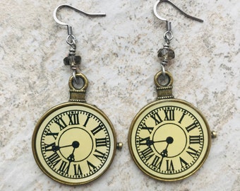 Clock Earrings - Steampunk Earrings- Victorian Clock Earrings - Steampunk Style