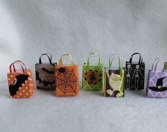 miniature halloween bags and other decorations 112th dollhouse scale