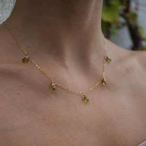 Gold Peridot Raindrop Collar Necklace | August Birthstone Necklace | Peridot Crystal Necklace | Dainty Stone Layering Choker || 14k GF