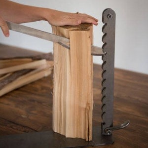 The Beaver Lever Kindling Cutter image 4