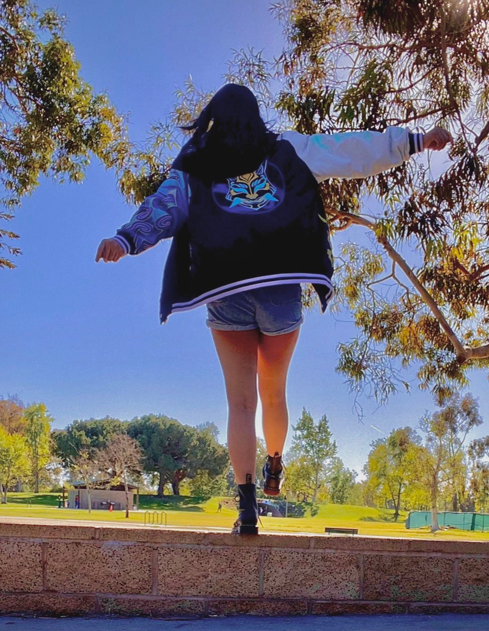 アート・デザイン・音楽 JAPANESE EMBROIDERED JACKETS VOL.1 New 2025 Hip Pop Men Denim Jackets Japanese Cartoon Printed