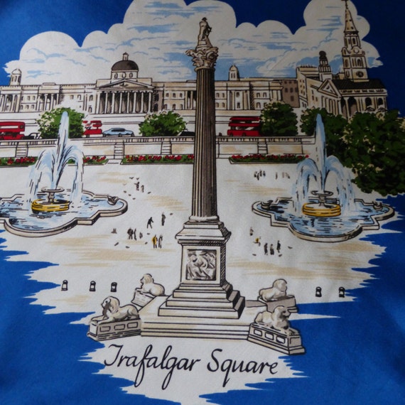 London / England / royal blue / souvenir / vintag… - image 3