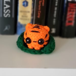 Mini Tiger Crochet Plush - pocket size - available as a desk toy, ornament, car charm or keychain (5 colorways)
