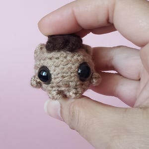 Mini cheval en crochet avec poche pour animal de compagnie en peluche de bureau | ornement pouliche | Pendentif porte-clés poney