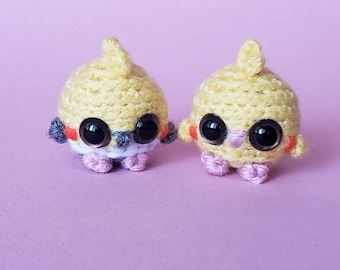 Cockatiel Crochet Stuffed Animal: pocket hug ~ desk pet / Gift for Bird Lovers