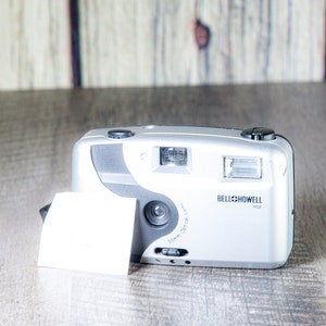Bell and Howell 602 35mm camera - point and shoot