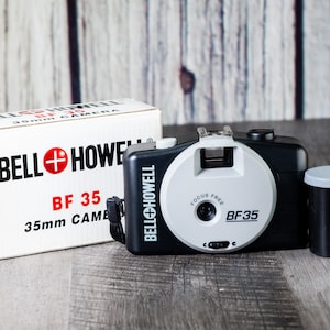 Bell Howell BF35 Big Finder with Hot shoe  - 35mm compact camera / OriginalBox & Film included