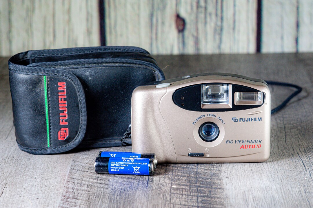 Bell & Howell Big Viewfinder Big View 35mm With Flash Case and Battery