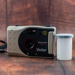 Vivitar PN2011 - Normal and Panoramic - 35mm Point & Shoot Camera - Film included