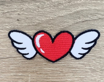 Wings Heart Beaded Patches Heart-shaped Applique Sew On Clothes Bags Shoes DIY Badge Red Heart Patch Embroidered Garment Accessories BG317