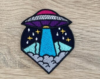 Space UFO Embroidered Iron-On Patch: Cartoon Applique (2"x2.5")