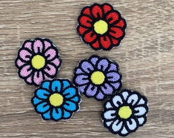 Daisy Embroidered Iron On Patch Set, Colorful Flower Applique (3pc)