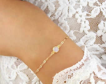Dainty Moonstone Bracelet. Minimalist Bracelet. Dainty Stone Bracelet. Boho 14k Gold Filled Bracelet. Delicate Jewelry. June Birthstone.
