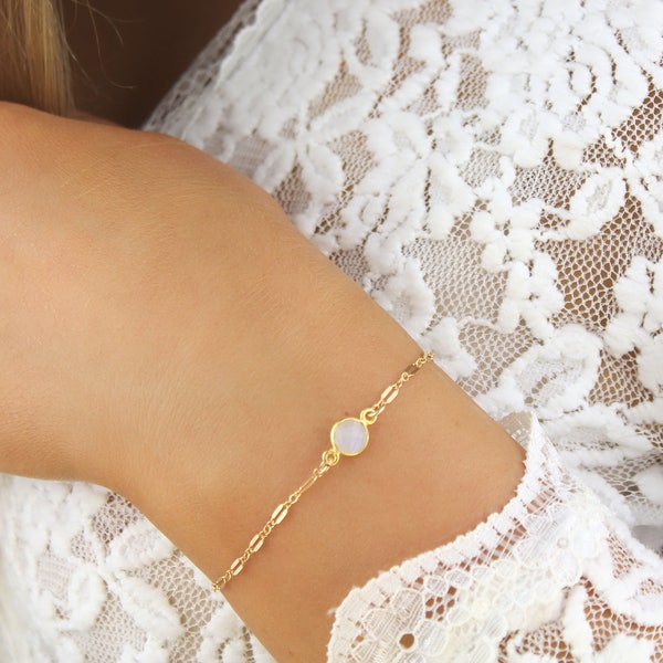 Dainty Moonstone Bracelet. Minimalist Bracelet. Dainty Stone Bracelet. Boho 14k Gold Filled Bracelet. Delicate Jewelry. June Birthstone.