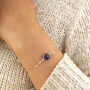 Dainty Amethyst Bracelet. Minimalist Bracelet. Dainty Stone Bracelet. Boho 14k Gold Filled Bracelet. Delicate Jewelry. February Birthstone.