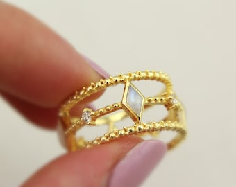Gold Vermeil Mondstein Ring, Cubic Zirkonia Akzente