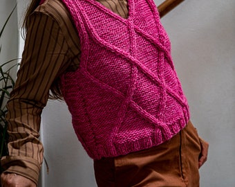chunky knitted gilet spencer vest top wool white munt